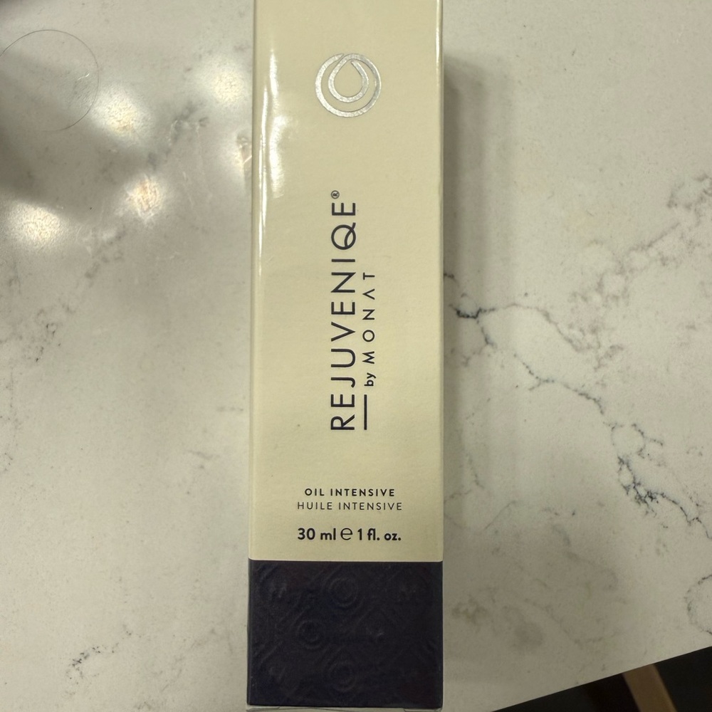 Rejuveniqe by Monat Hair & Face Oil - Cream and Black